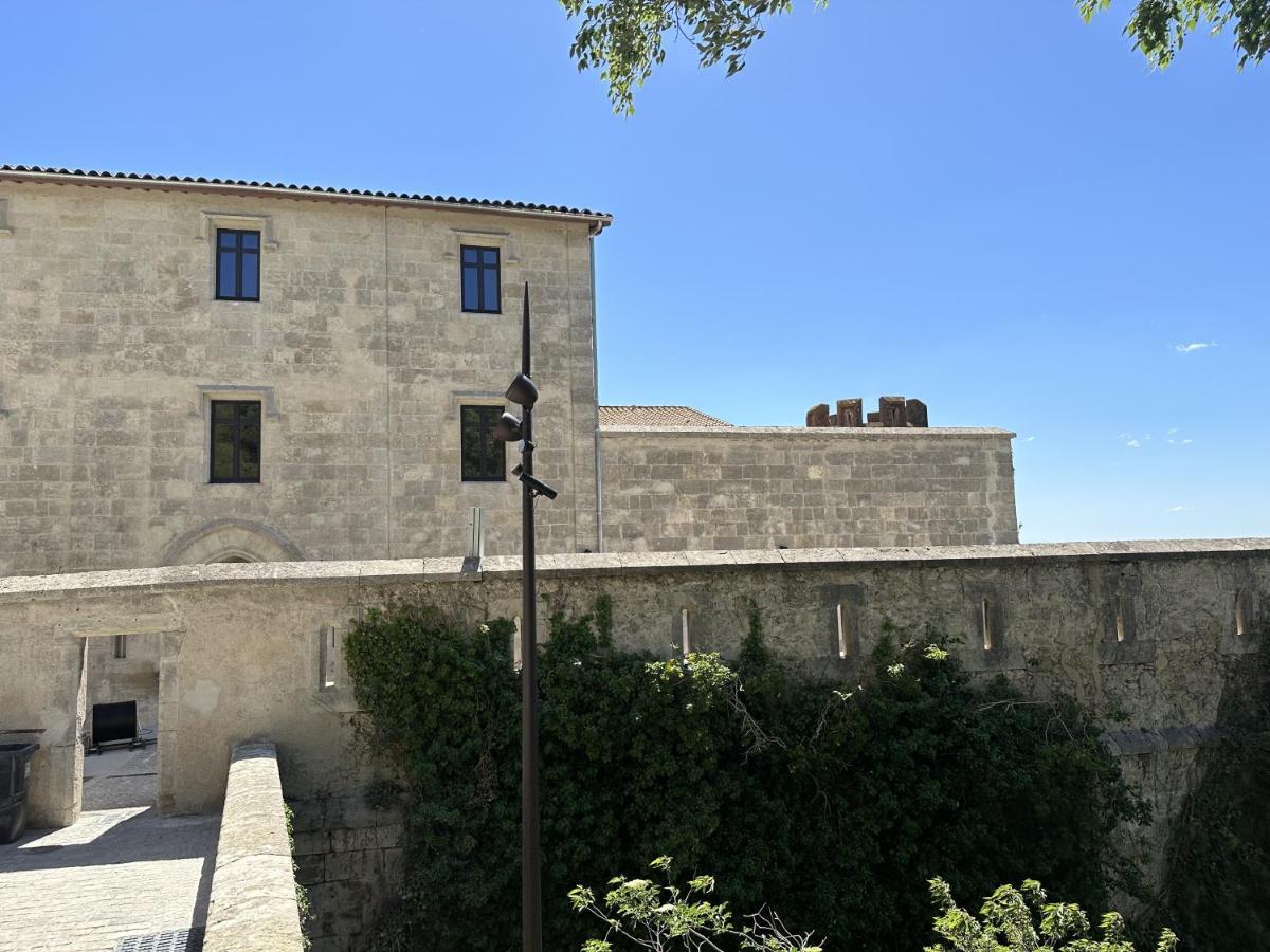 Hotel La Prison Безьє Екстер'єр фото