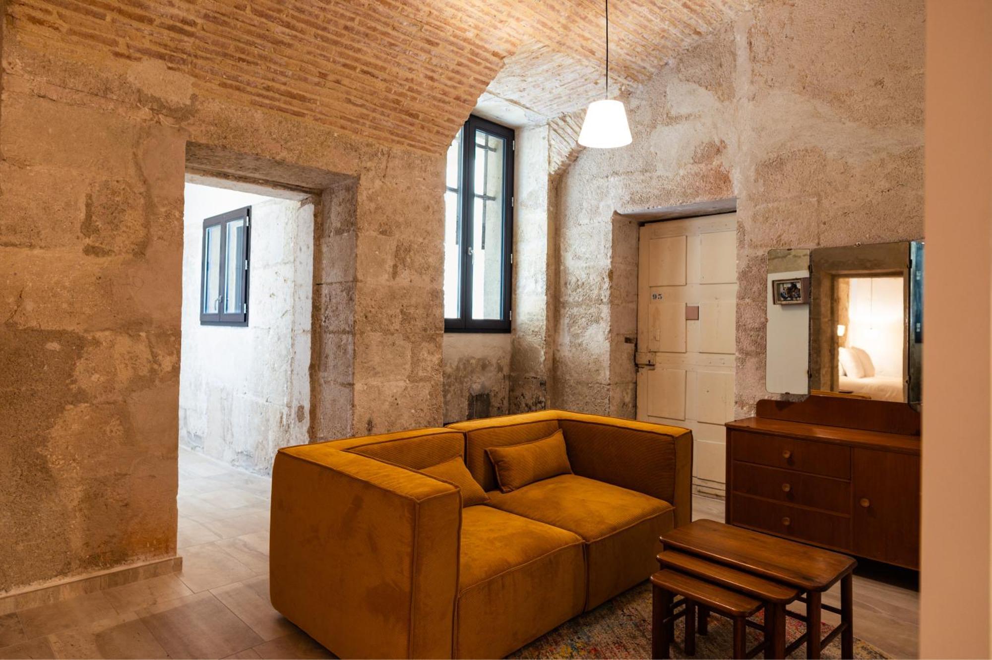 Hotel La Prison Безьє Екстер'єр фото